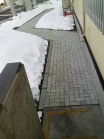���O, �d��, ����, �� ���܂܂�Ă���摜

�����I�ɐ������ꂽ����